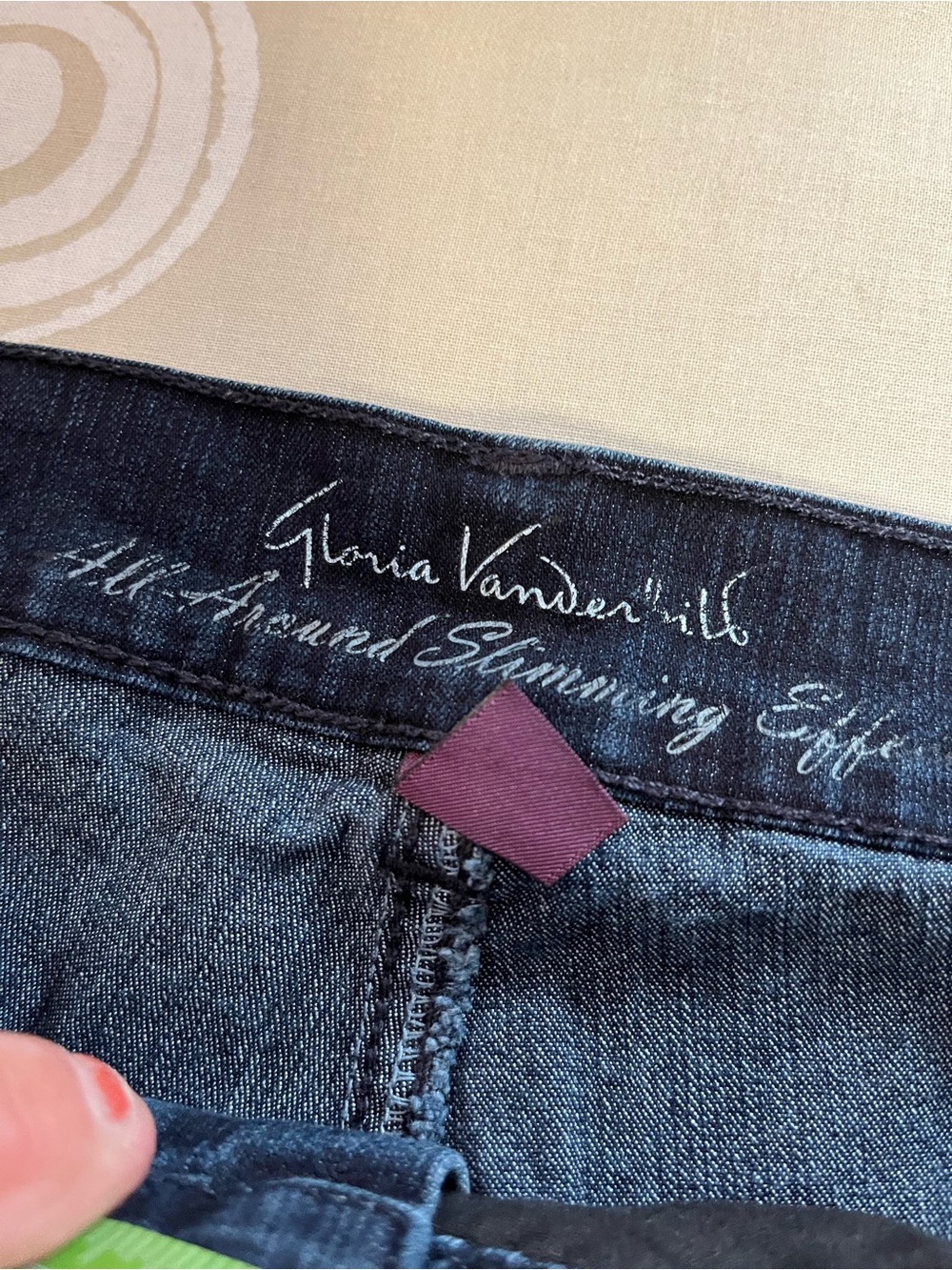 Gloria Vanderbilt denim capris with fancy pockets-Ladies 16W - Picture 7 of 8